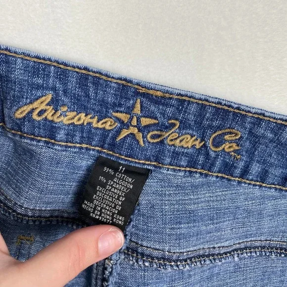 Arizona Jean Co Women's Juniors‎ Size 11 Medium Wash Denim Jean Shorts - Picture 8 of 8